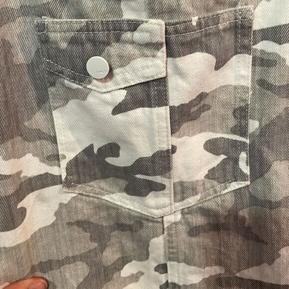 ✨Tractr Gray & White Camoflauge Overalls Dress - Picture 5 of 7